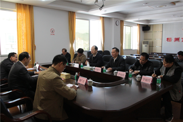 市委常委、組織部部長(zhǎng)張惠強(qiáng)到市總工會(huì)調(diào)研