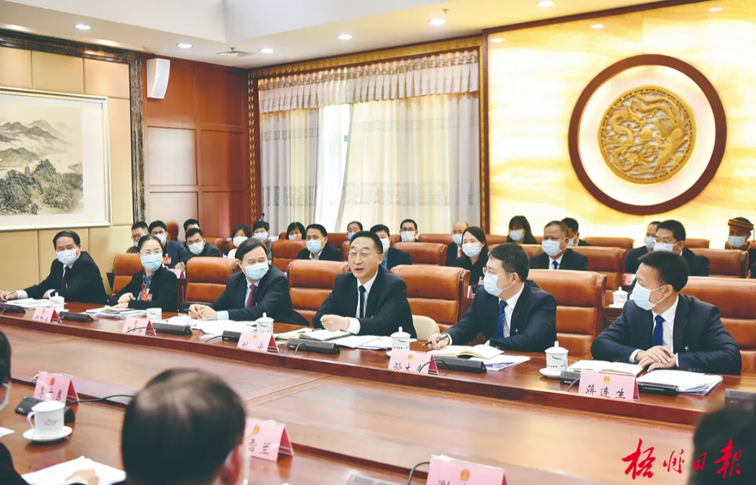 順流而下立潮頭，溯流而進(jìn)爭(zhēng)上游！劉寧參加梧州市代表團(tuán)審議