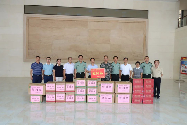 梧州市總工會領(lǐng)導(dǎo)班子“八一”走訪慰問部隊(duì)官兵，共敘軍民魚水情