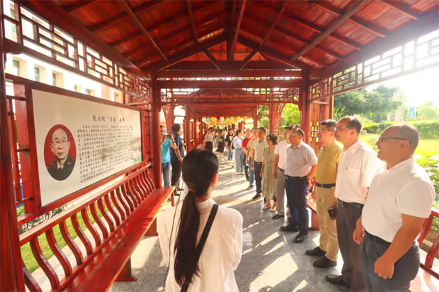 黨工融合謀發(fā)展，廉潔自律樹清風(fēng)