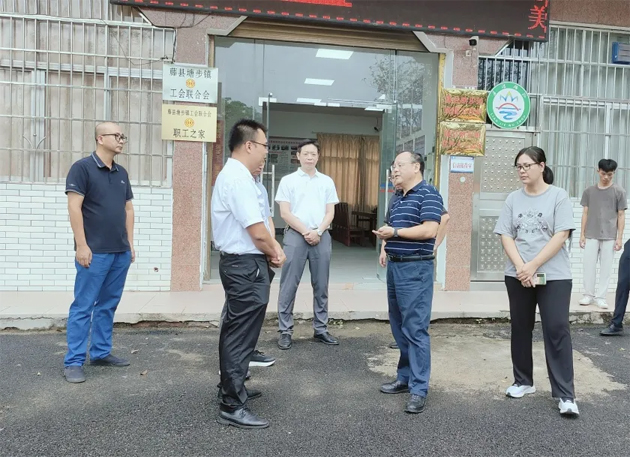 市總工會(huì)調(diào)研組到縣（市、區(qū)） 開展基層工會(huì)組織建設(shè)工作調(diào)研