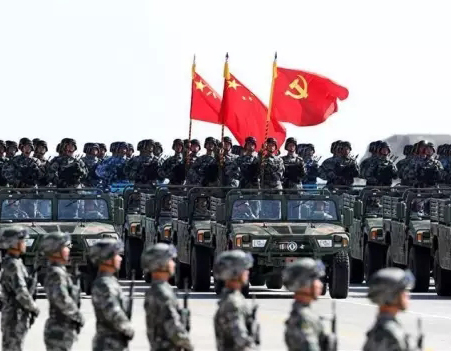 今天八一，致敬中國(guó)軍人！