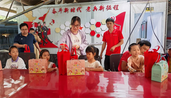 藤縣總工會(huì)開展“六一暖童心 關(guān)愛護(hù)成長(zhǎng)”系列慰問活動(dòng)，為300余名特殊群體兒童送溫暖